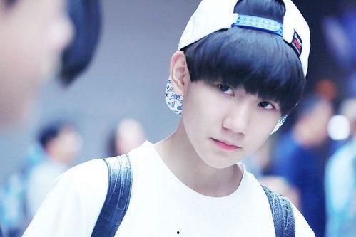 王源明星爆料娱乐圈绯闻,王源独家爆料揭秘真相